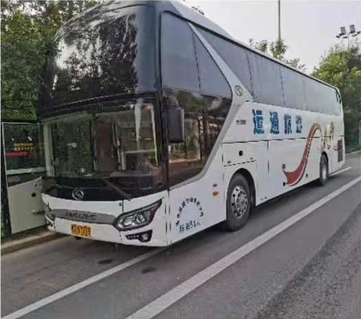 客车